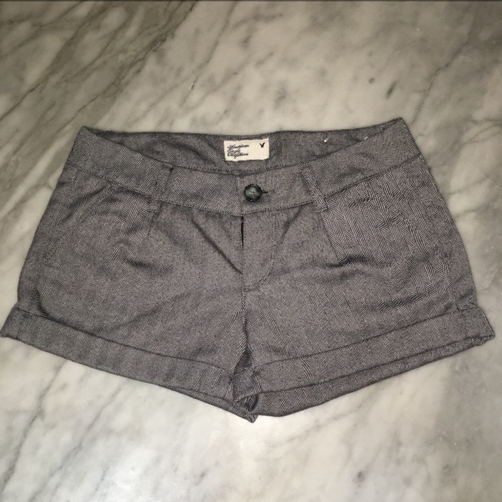 American Eagle grey shorts size 00
